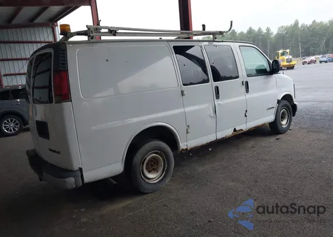 2001 Chevrolet Express z USA, uszkodzony, nr VIN 1GCFG25M011187751